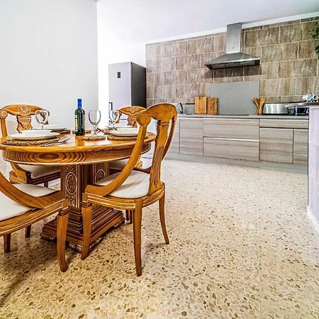 3 Bedroom Gorgeous In *